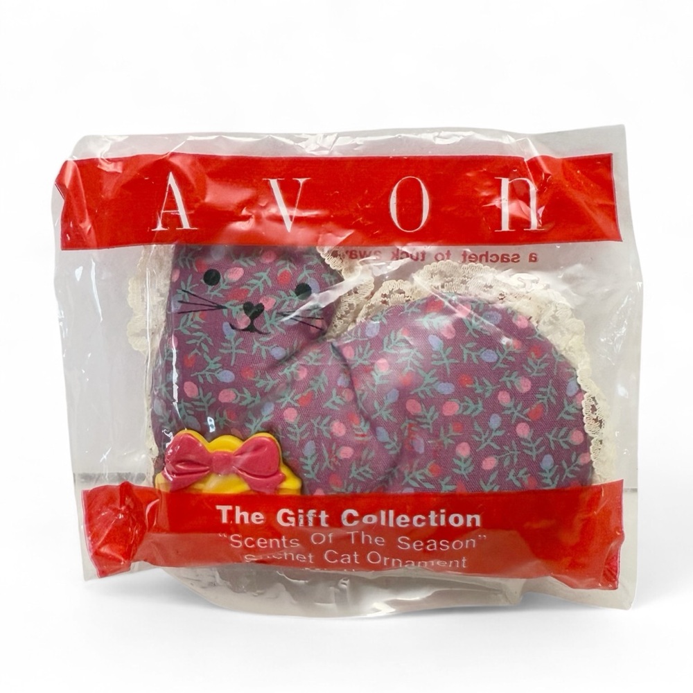 Vintage Avon Cat Sachet Christmas Ornament Mistletoe Scent Floral Calico Lace
